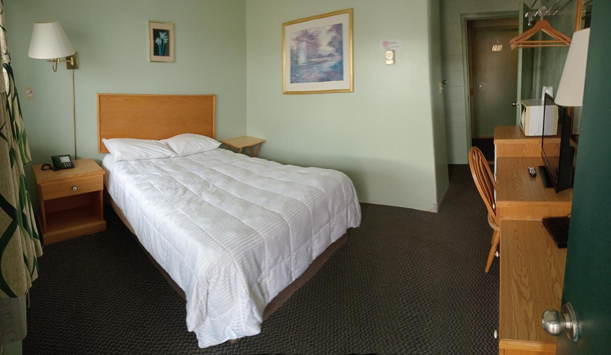 Chimo Motel Cochrane Extérieur photo
