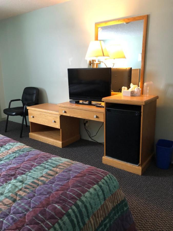 Chimo Motel Cochrane Extérieur photo