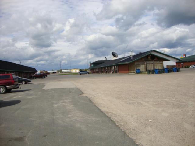 Chimo Motel Cochrane Extérieur photo