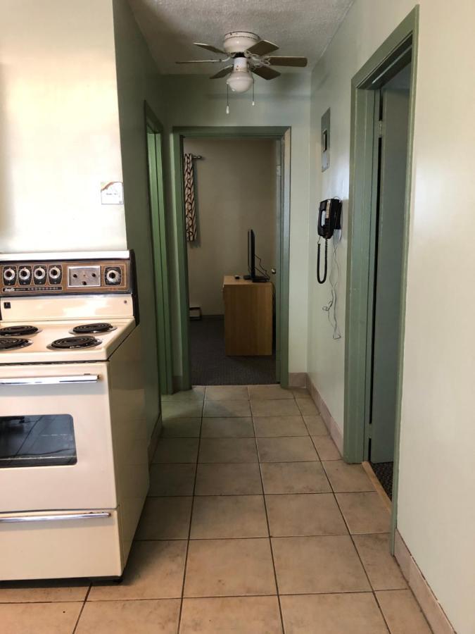 Chimo Motel Cochrane Extérieur photo