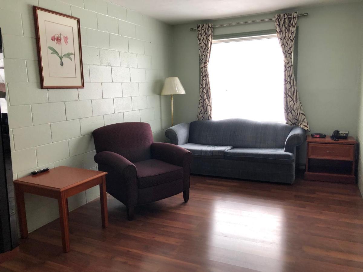 Chimo Motel Cochrane Extérieur photo