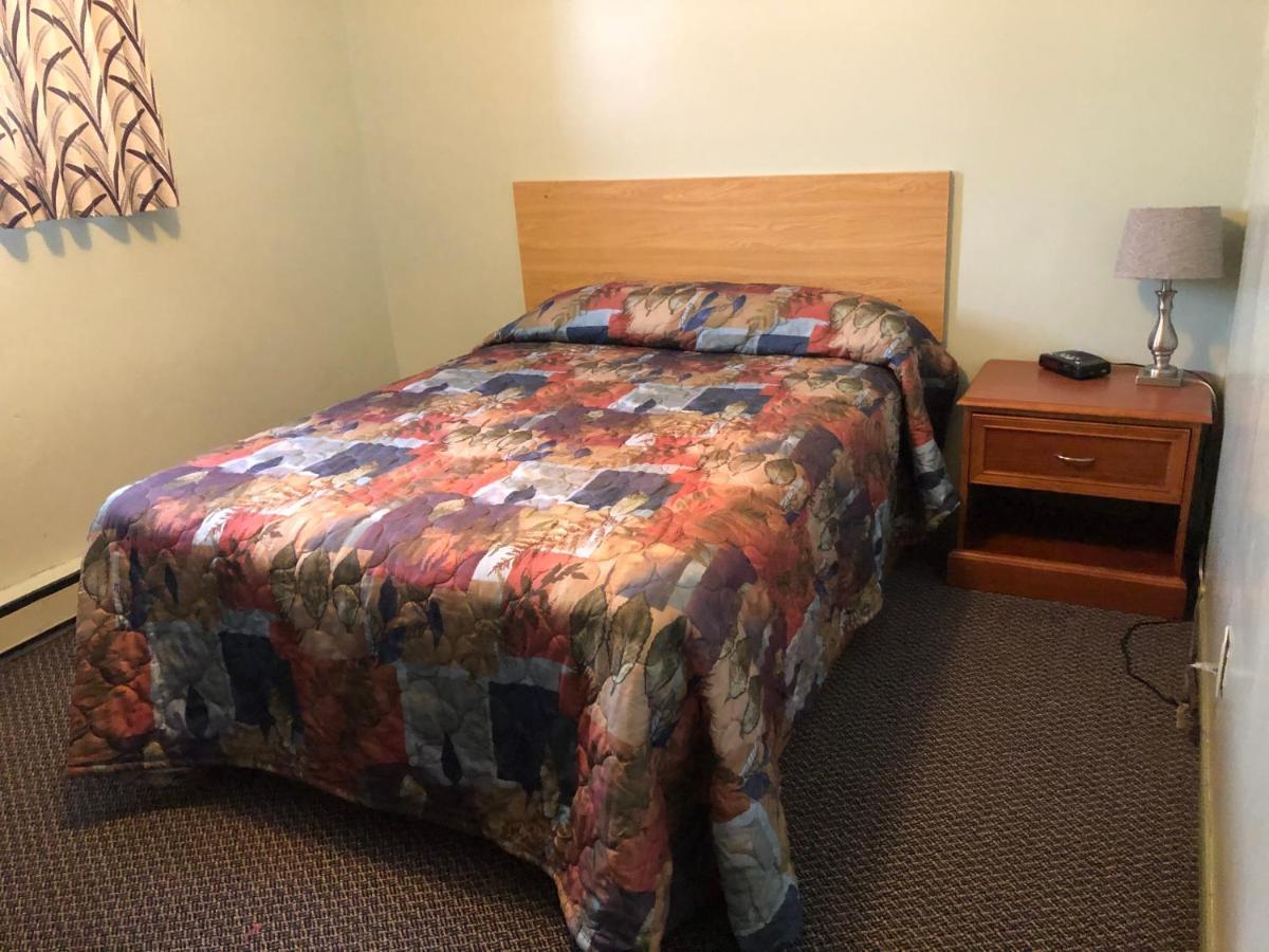 Chimo Motel Cochrane Extérieur photo