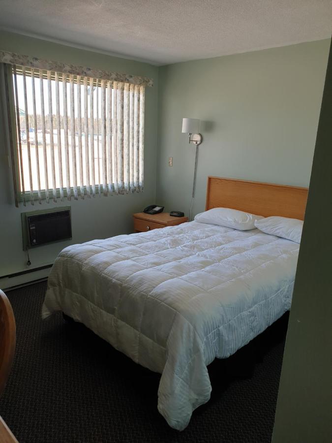 Chimo Motel Cochrane Extérieur photo